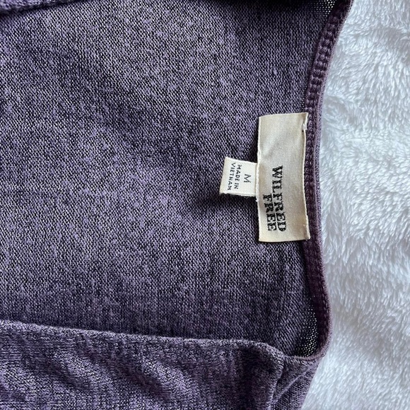 Aritzia Wilfred free purple deep v neck top - Picture 3 of 3